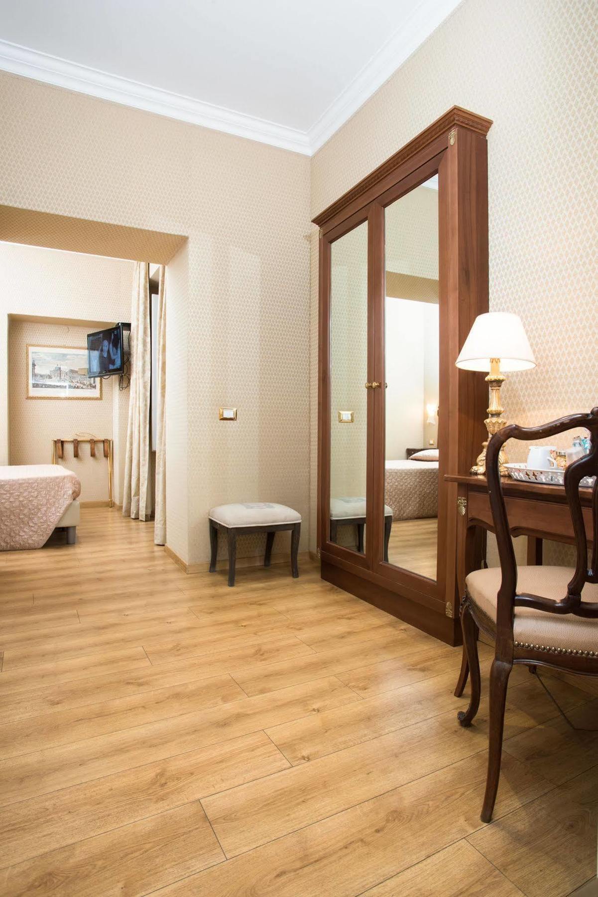 Bq House Trevi Luxury Rooms ローマ エクステリア 写真